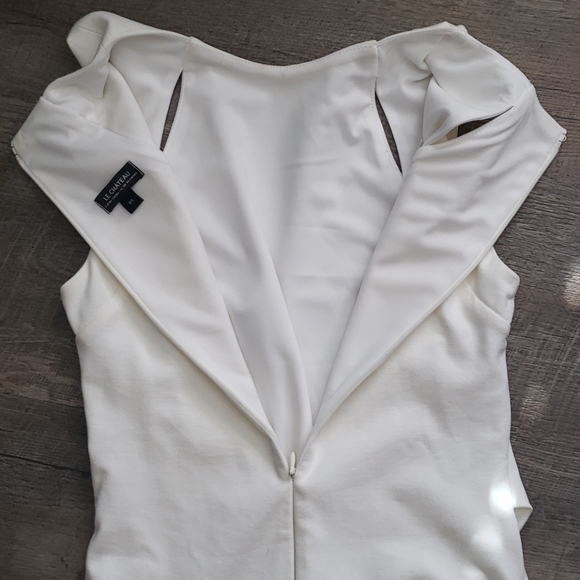 Cream fitted formal dress - Picture 3 of 3